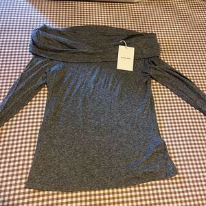 Everlane Charcoal Long Sleeve Top